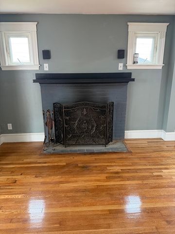 2 Columbia Blvd, Peabody, MA 01960