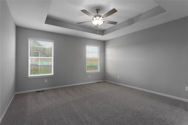 608 Foxglove Lane, Raymore, MO 64083