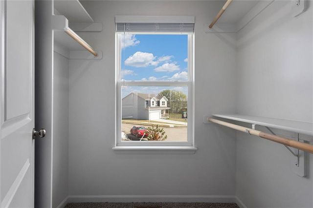 608 Foxglove Lane, Raymore, MO 64083