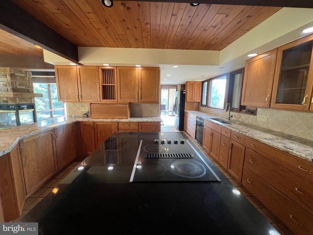 125 GRANDVIEW BLVD, Reading, PA 19609