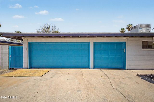 2727 E MONTECITO Avenue, Phoenix, AZ 85016