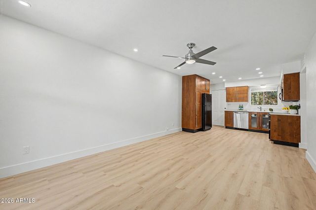 2727 E MONTECITO Avenue, Phoenix, AZ 85016