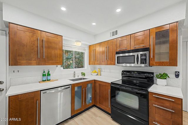 2727 E MONTECITO Avenue, Phoenix, AZ 85016