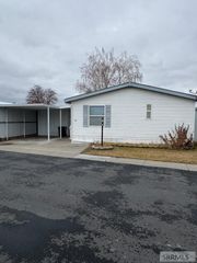 850 Parkway Drive # 32, Blackfoot, ID 83221
