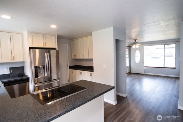 7050 SE Truman Street, Port Orchard, WA 98366