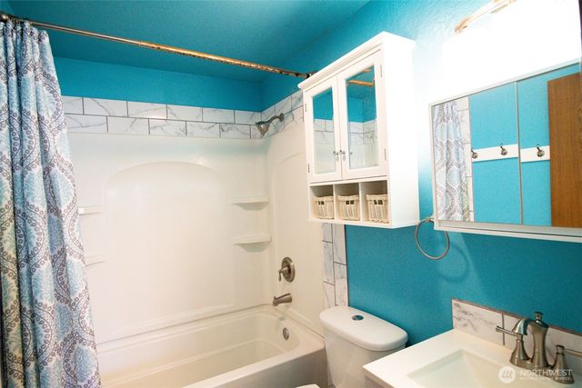 7050 SE Truman Street, Port Orchard, WA 98366