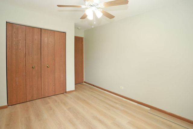 125 Bright Ridge Drive, Schaumburg, IL 60194