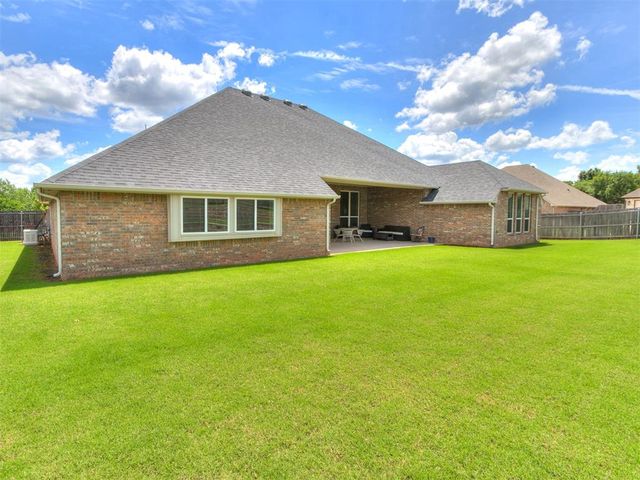3125 Mackenzie Avenue, Edmond, OK 73013
