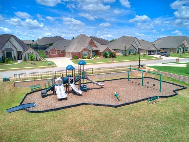 3125 Mackenzie Avenue, Edmond, OK 73013