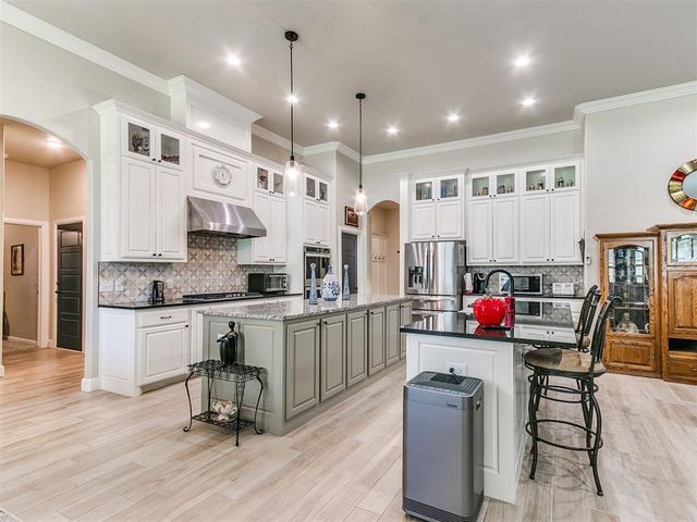 3125 Mackenzie Avenue, Edmond, OK 73013