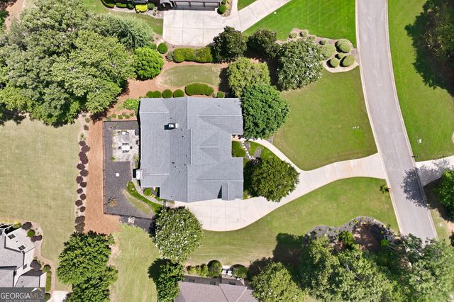 4611 Chartwell Chase Court, Flowery Branch, GA 30542