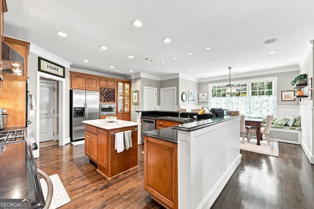 4611 Chartwell Chase Court, Flowery Branch, GA 30542