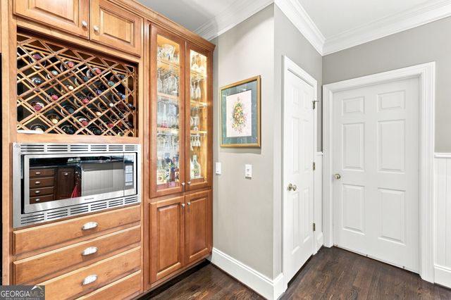 4611 Chartwell Chase Court, Flowery Branch, GA 30542