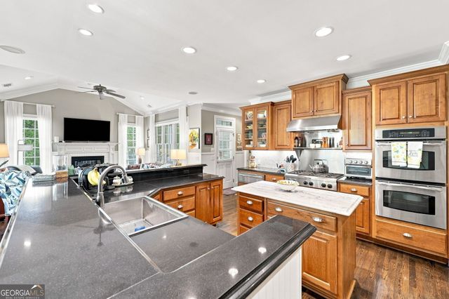 4611 Chartwell Chase Court, Flowery Branch, GA 30542