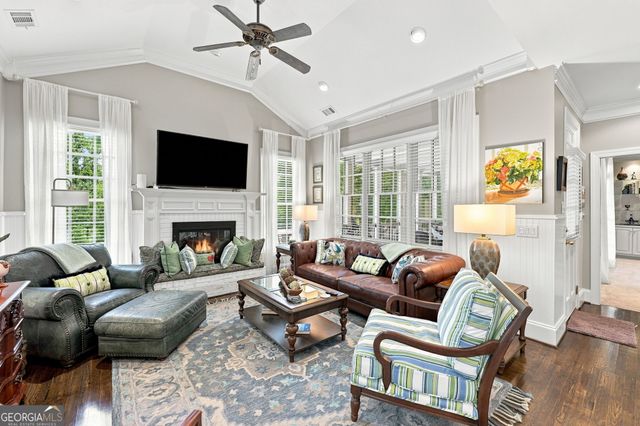 4611 Chartwell Chase Court, Flowery Branch, GA 30542