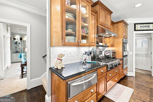 4611 Chartwell Chase Court, Flowery Branch, GA 30542