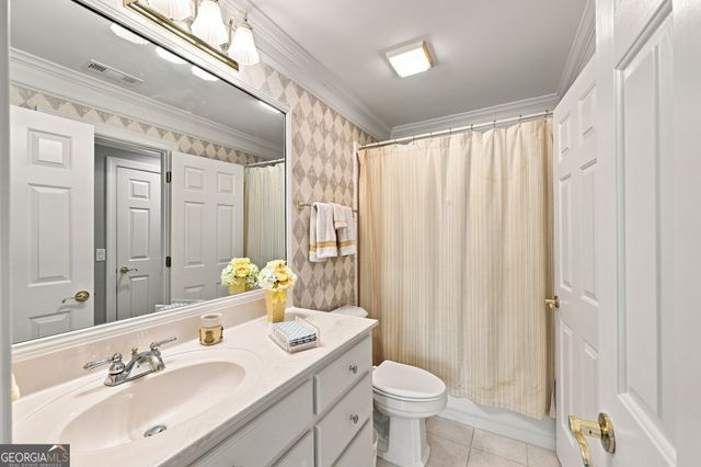 4611 Chartwell Chase Court, Flowery Branch, GA 30542