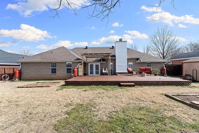 310 Center Drive, Lowell, AR 72745