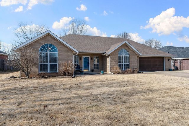 310 Center Drive, Lowell, AR 72745