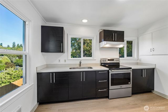 7014 S 126th Street, Seattle, WA 98178
