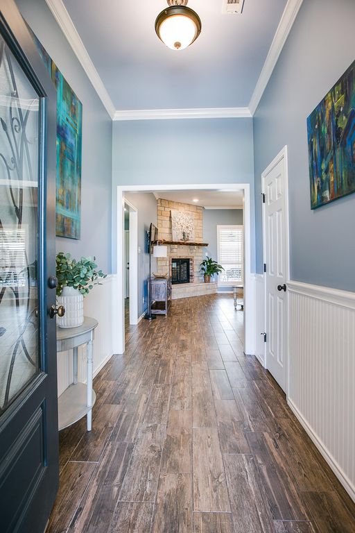 Image 11 of property listing at 5050 Red Oak Lane, San Angelo, TX 76904