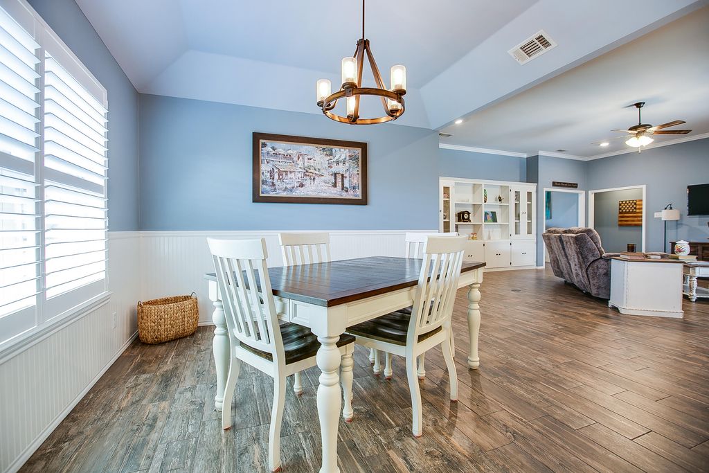 Image 20 of property listing at 5050 Red Oak Lane, San Angelo, TX 76904