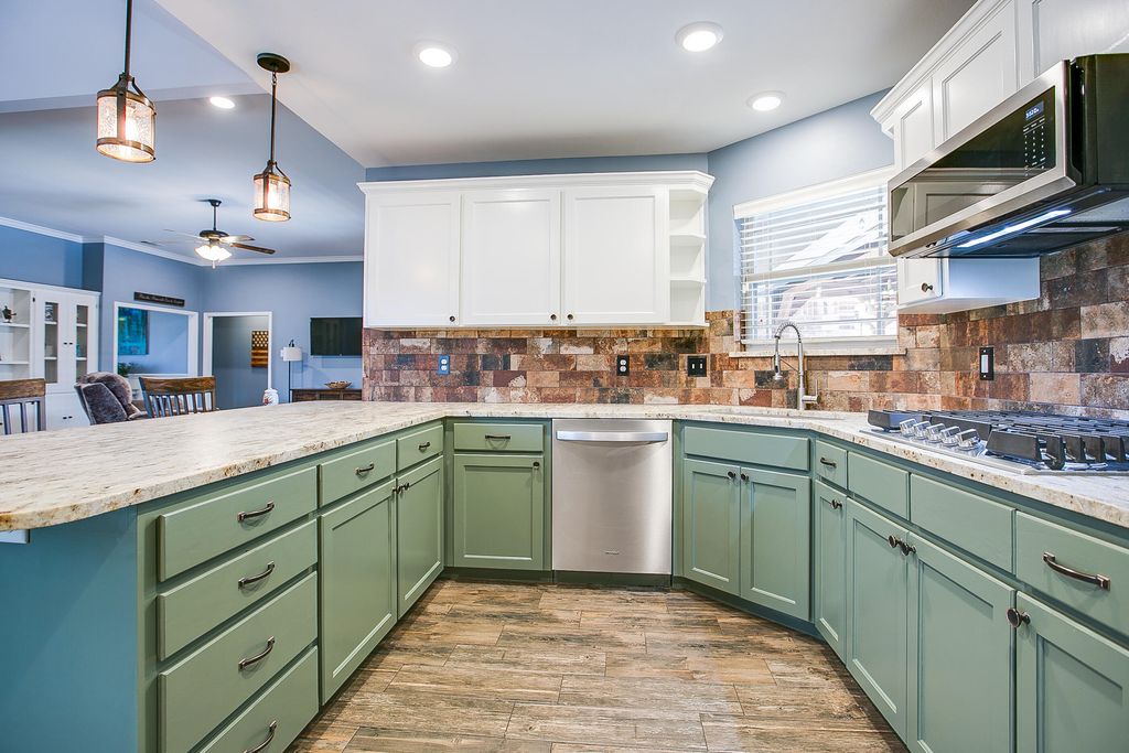 Image 22 of property listing at 5050 Red Oak Lane, San Angelo, TX 76904