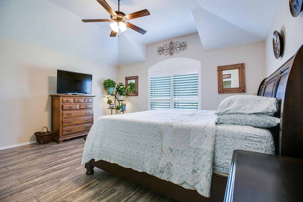 Image 28 of property listing at 5050 Red Oak Lane, San Angelo, TX 76904