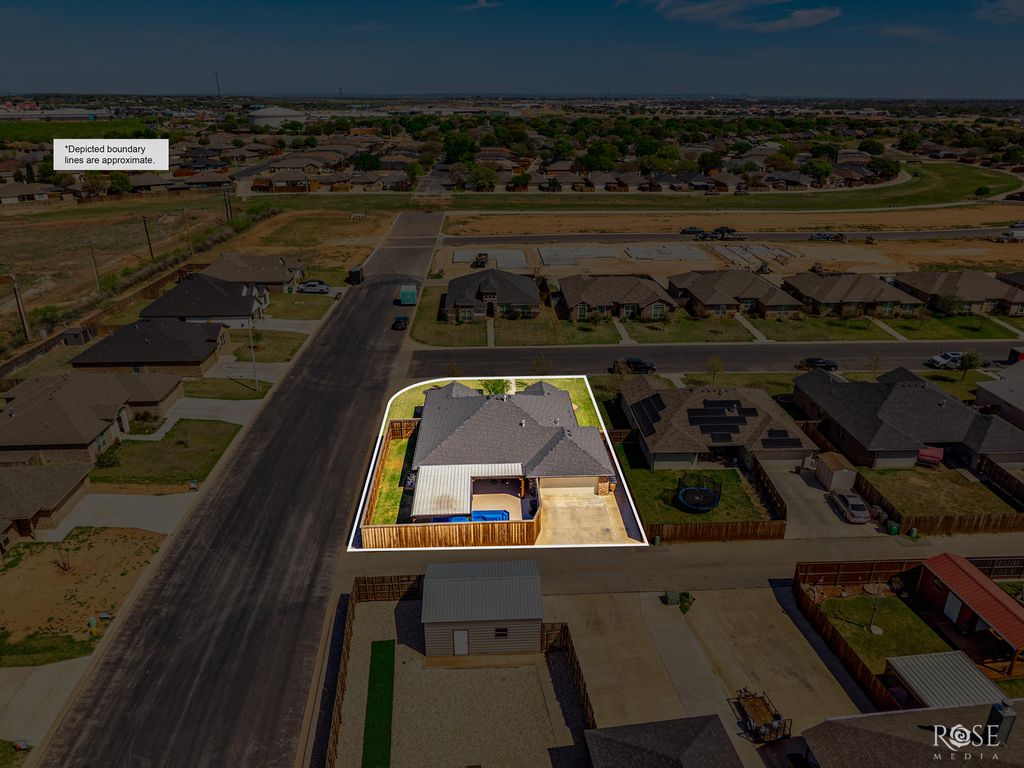Image 4 of property listing at 5050 Red Oak Lane, San Angelo, TX 76904