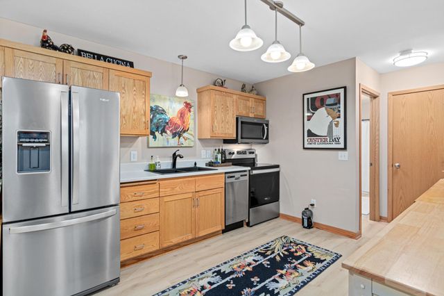 17990 Nixon Drive NW, Elk River, MN 55330