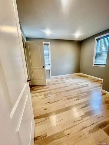 118 Sheridan Avenue, Williston Park, NY 11596