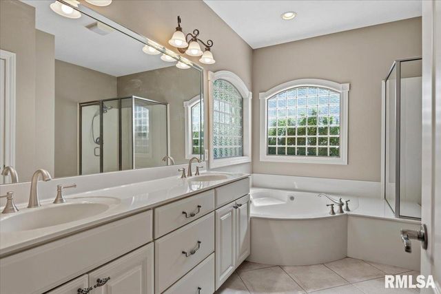6412 STONEHAVEN Ridge, Springfield, IL 62711