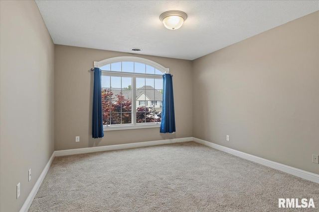 6412 STONEHAVEN Ridge, Springfield, IL 62711