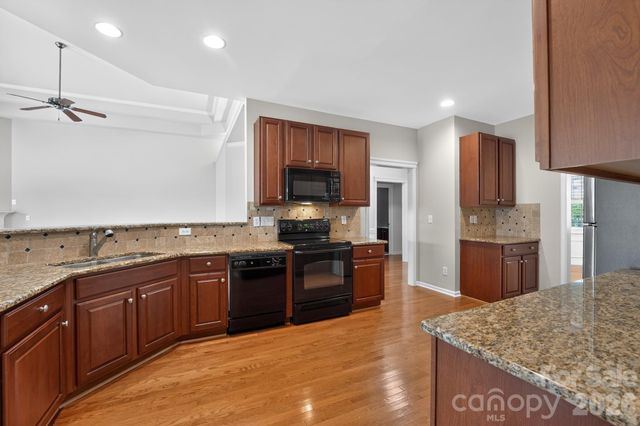 5918 Phyliss Lane, Charlotte, NC 28227
