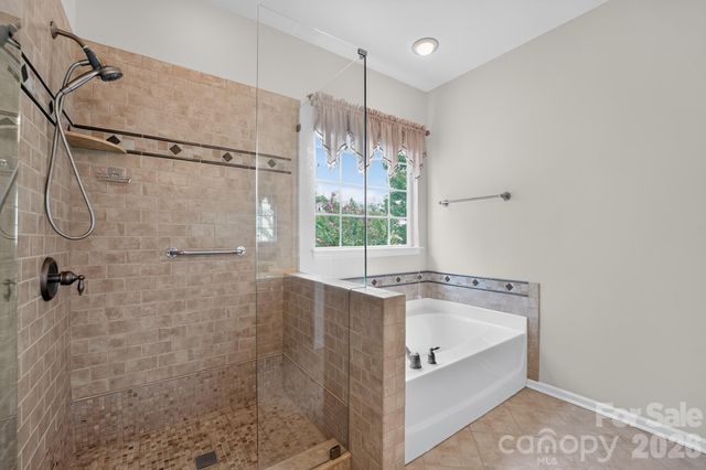5918 Phyliss Lane, Charlotte, NC 28227