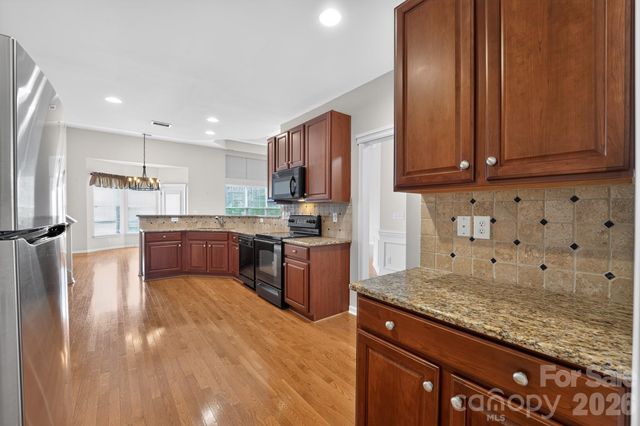 5918 Phyliss Lane, Charlotte, NC 28227