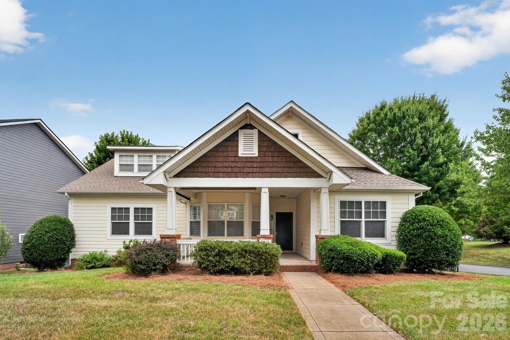 5918 Phyliss Lane, Charlotte, NC 28227