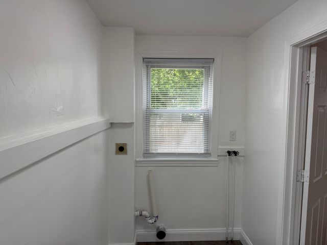 11 Track St 1, Brockton, MA 02301