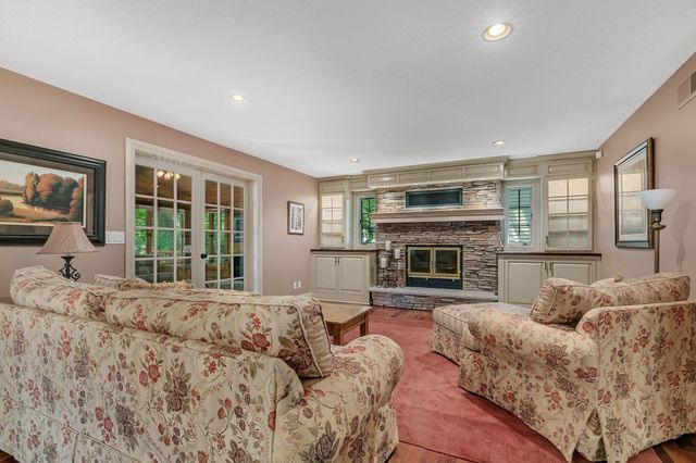 506 10th Street N, Sartell, MN 56377