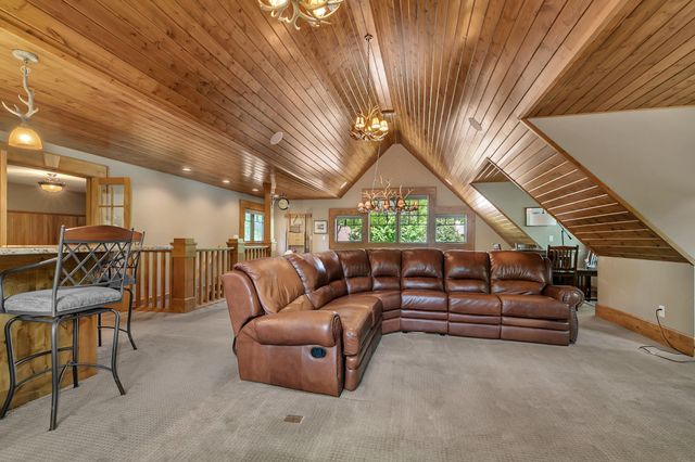 506 10th Street N, Sartell, MN 56377