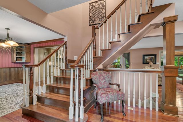 506 10th Street N, Sartell, MN 56377