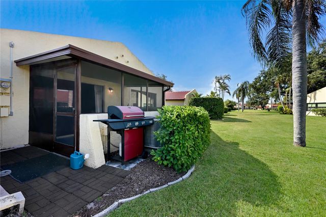 1218 56TH STREET W 1218, Bradenton, FL 34209