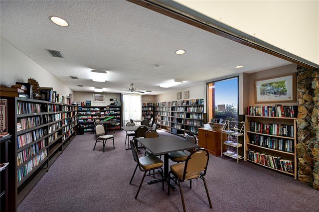 1218 56TH STREET W 1218, Bradenton, FL 34209