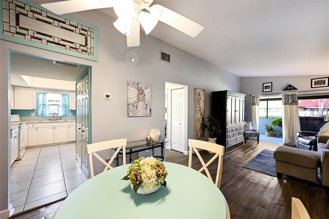 1218 56TH STREET W 1218, Bradenton, FL 34209