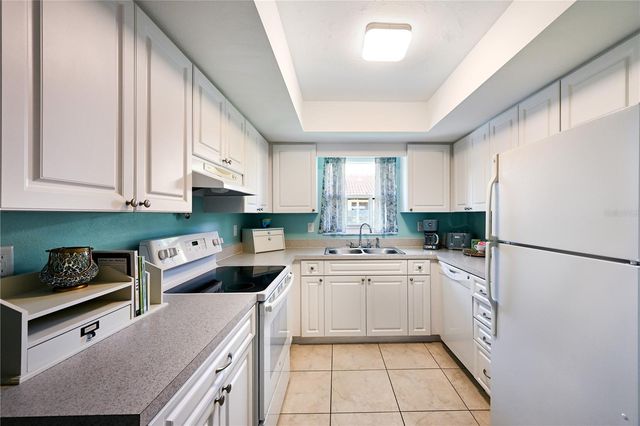 1218 56TH STREET W 1218, Bradenton, FL 34209