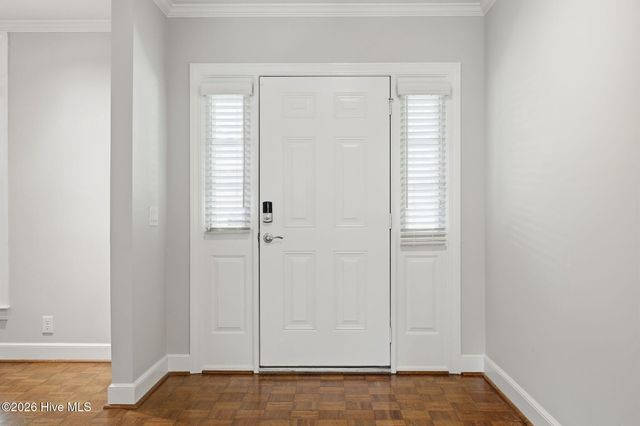 813 Greenbriar Road, Kinston, NC 28501