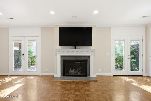 813 Greenbriar Road, Kinston, NC 28501
