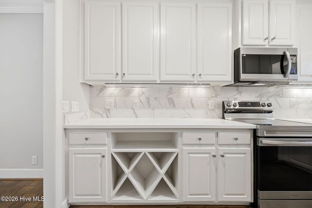 813 Greenbriar Road, Kinston, NC 28501