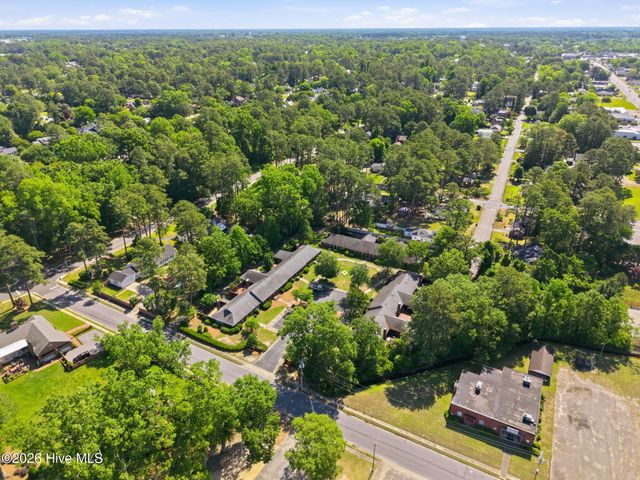 813 Greenbriar Road, Kinston, NC 28501