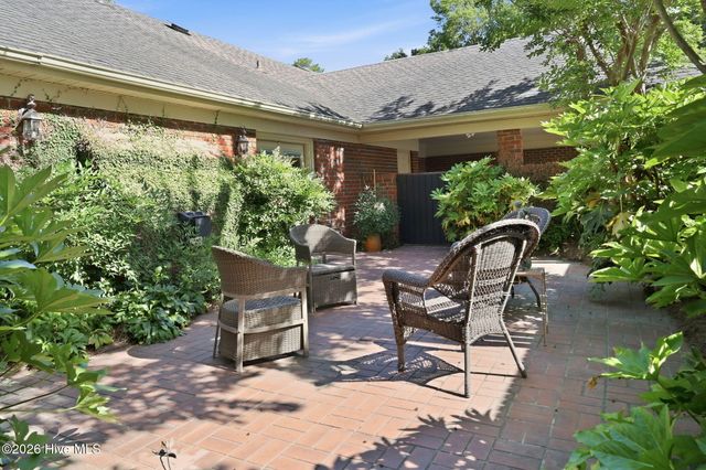 813 Greenbriar Road, Kinston, NC 28501